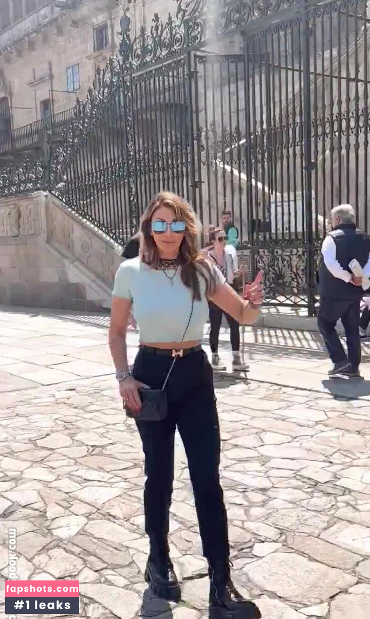 Sabrina Salerno gallery photo #282