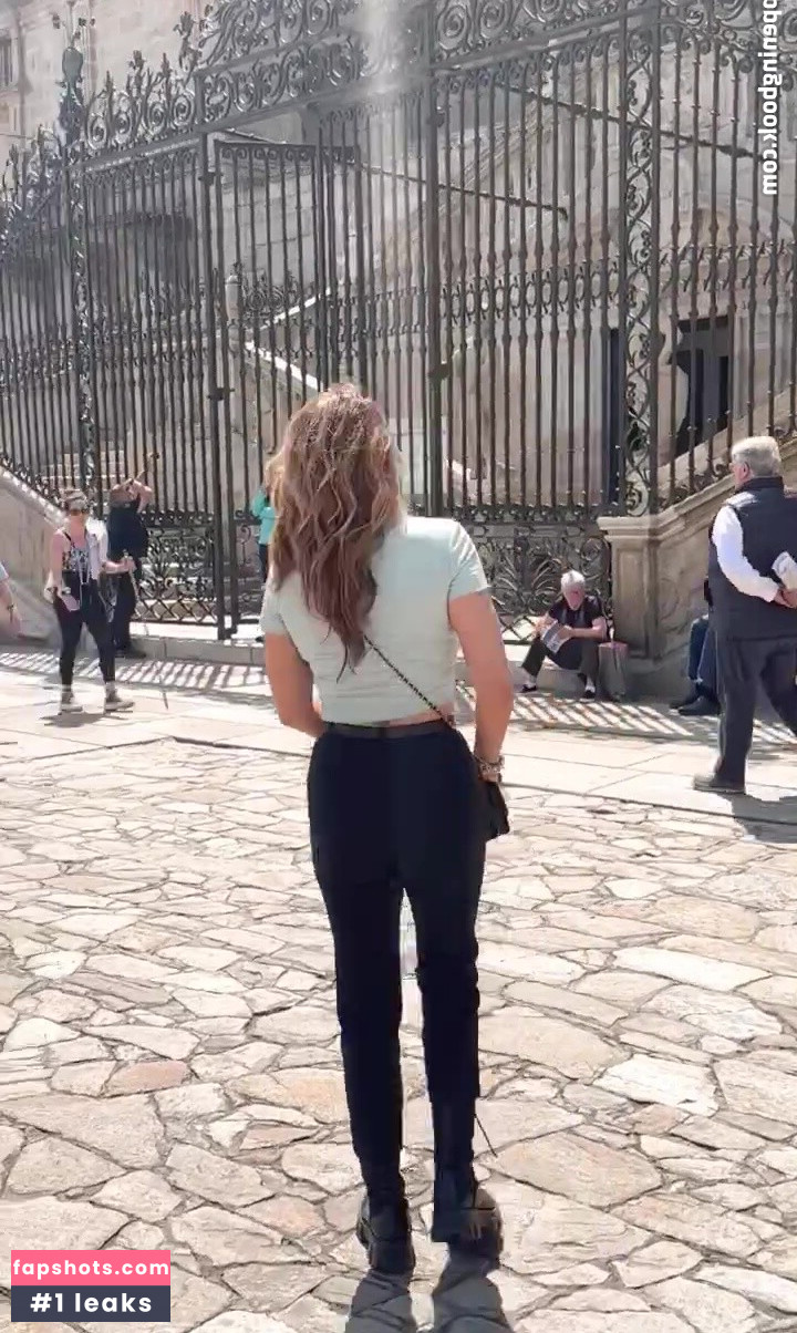 Sabrina Salerno gallery photo #283