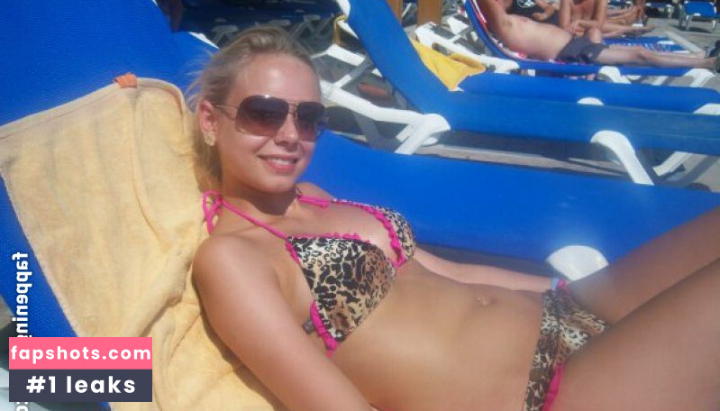 Sacha Parkinson Filtración Desnuda OnlyFans Foto #32 - Fapshots