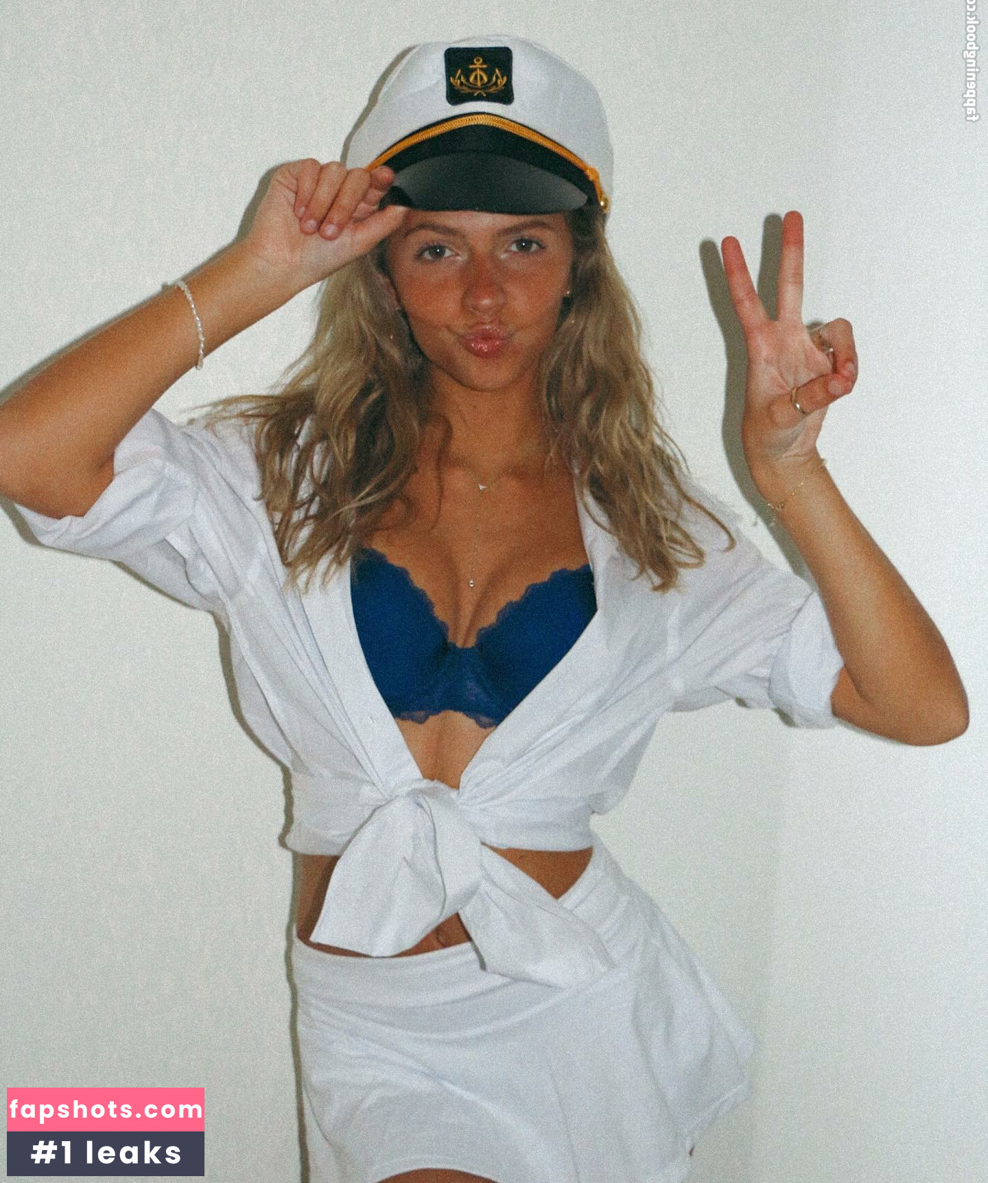 Sadie Crowell gallery photo #15