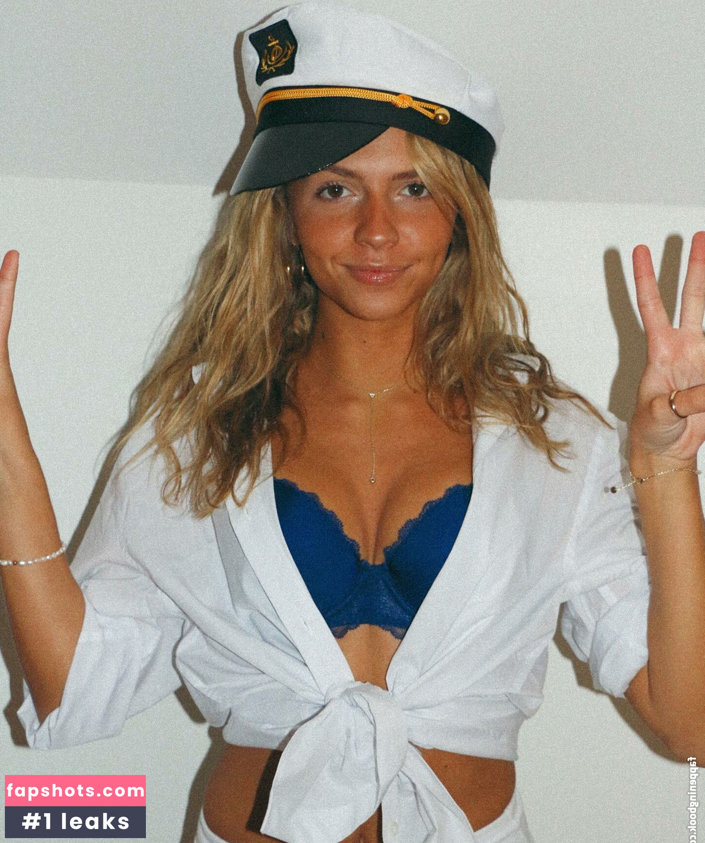 Sadie Crowell gallery photo #16