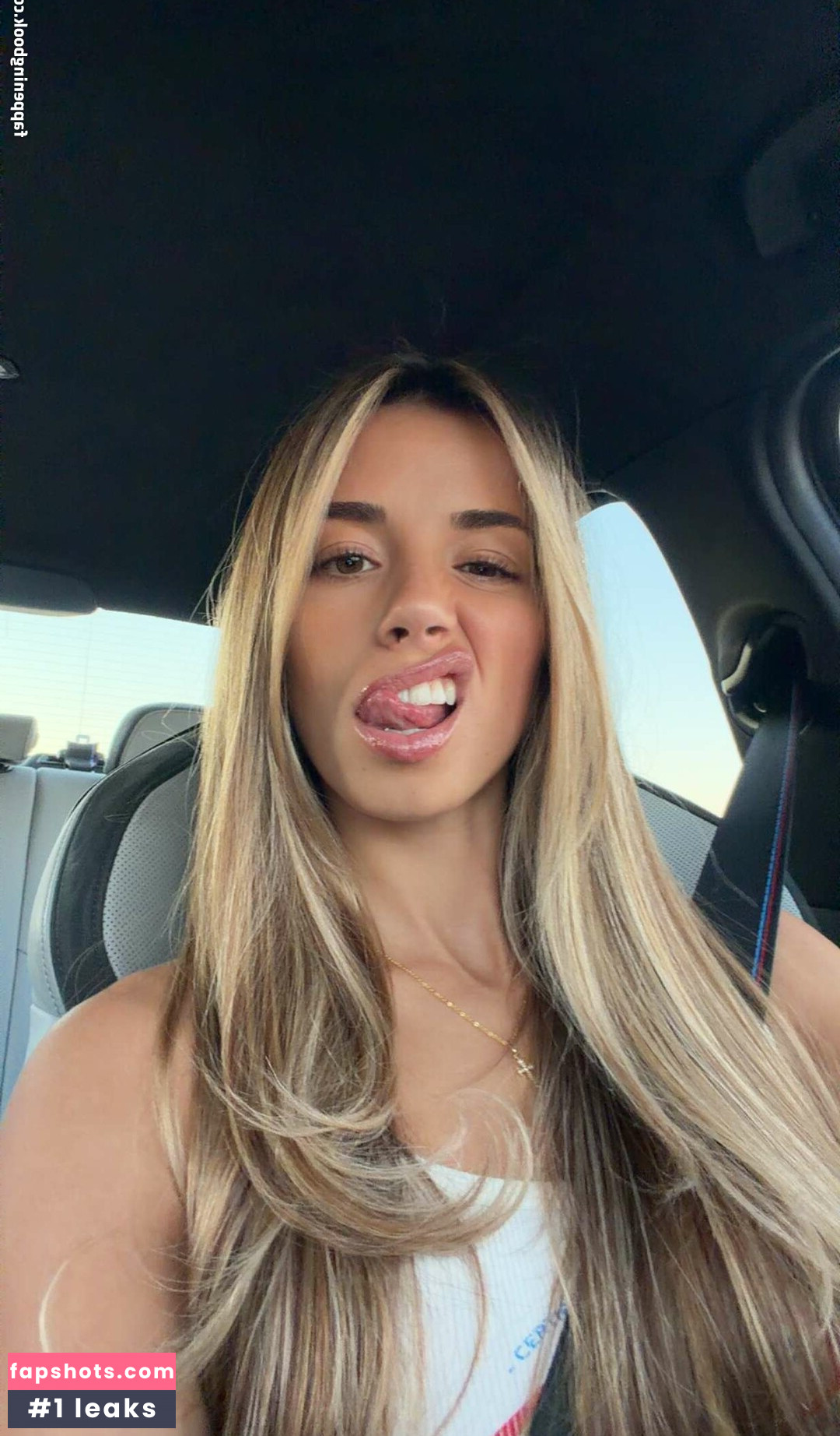 Sadie Mckenna gallery photo #20