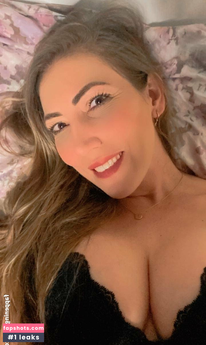 Safada BR 90 nude babe gallery