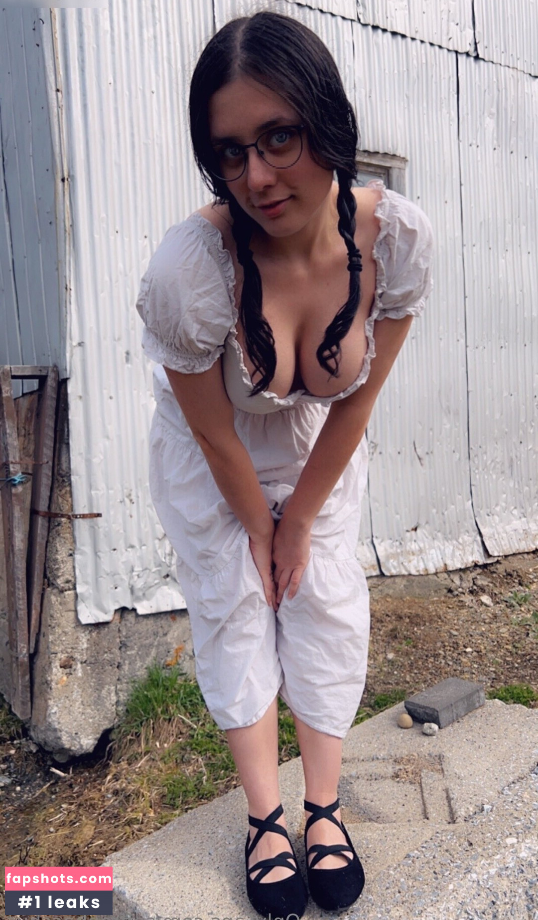 Saffron Bacchus Nude Leaks OnlyFans Photos #38 - Fapshots