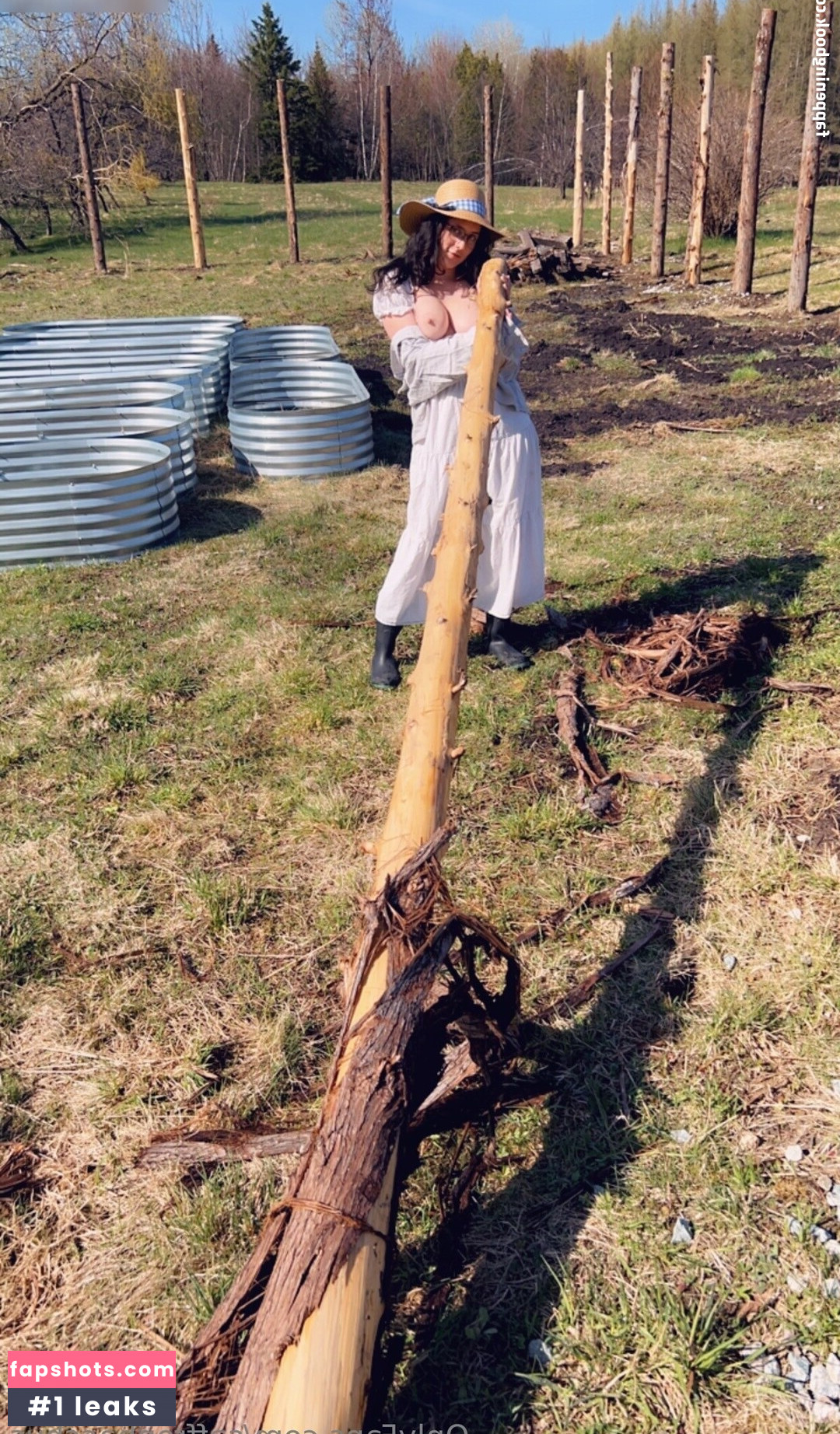 Saffron Bacchus Nude Leaks OnlyFans Photos #53 - Fapshots