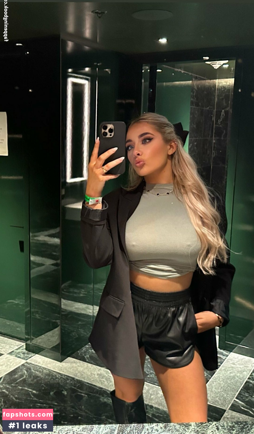 Saffron Barker Nude Leaks OnlyFans Photos #77 - LeakJerk