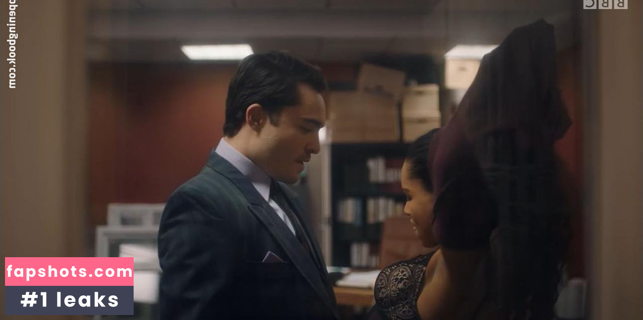 Saffron Hocking gallery photo #25