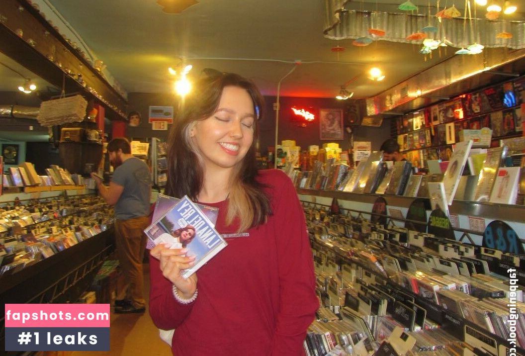 Sage ASMR gallery photo #12