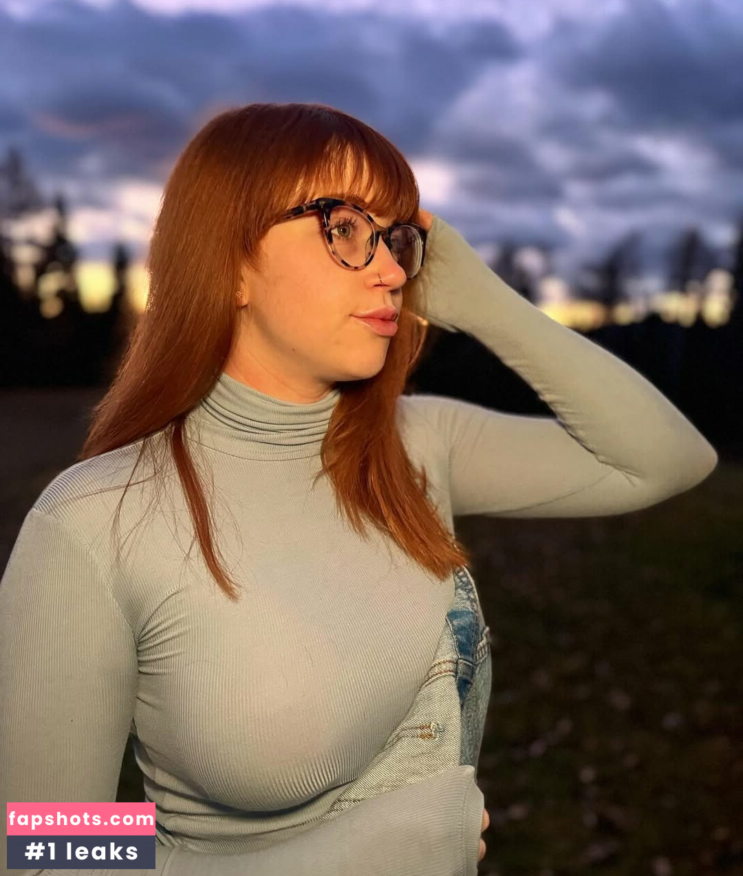 Sage See gallery photo #2