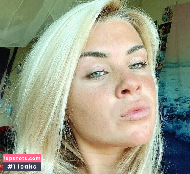 Sage Wiley nude babe gallery