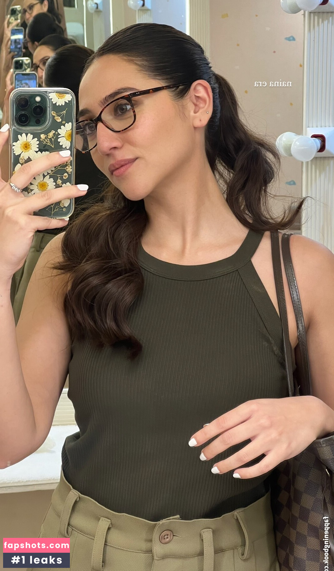 Sahiba Bali gallery photo #5