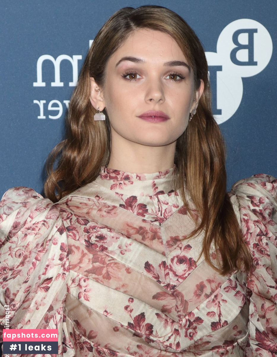 Sai Bennett gallery photo #14