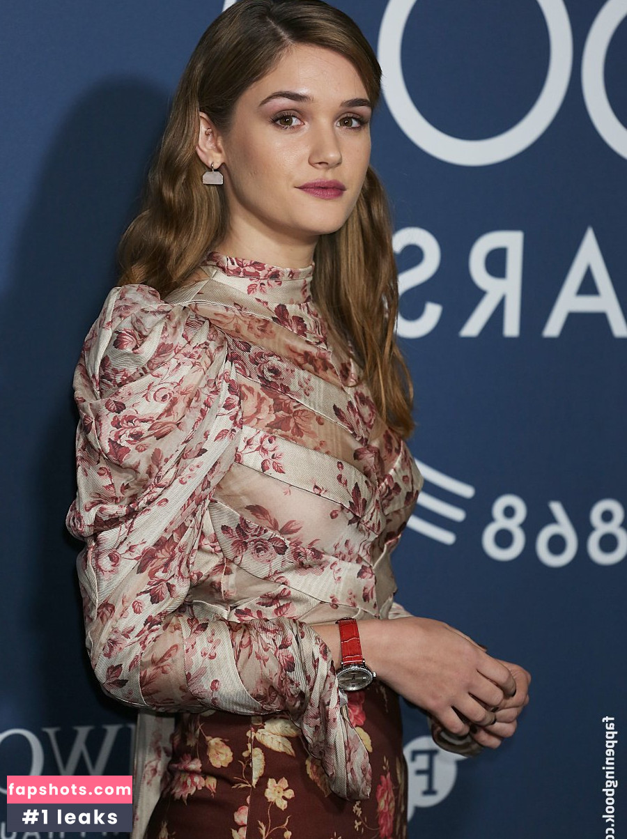 Sai Bennett gallery photo #16