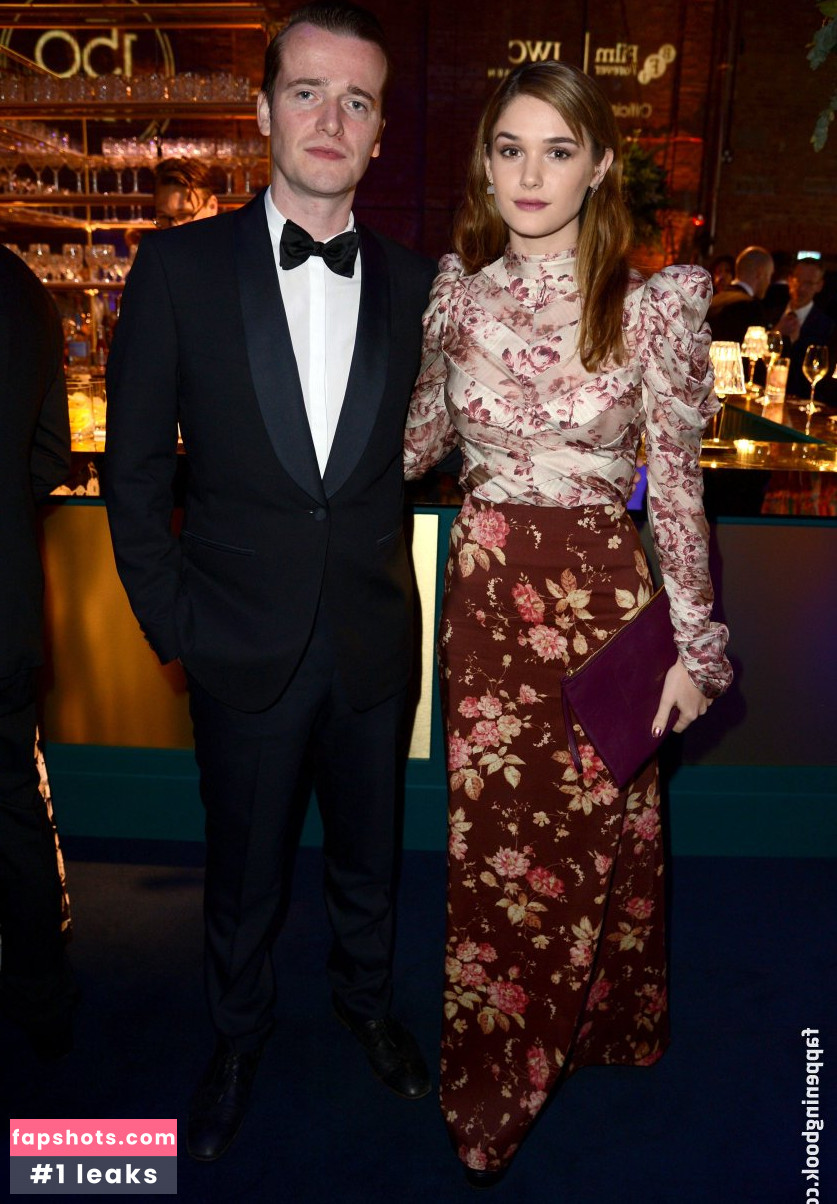 Sai Bennett gallery photo #21