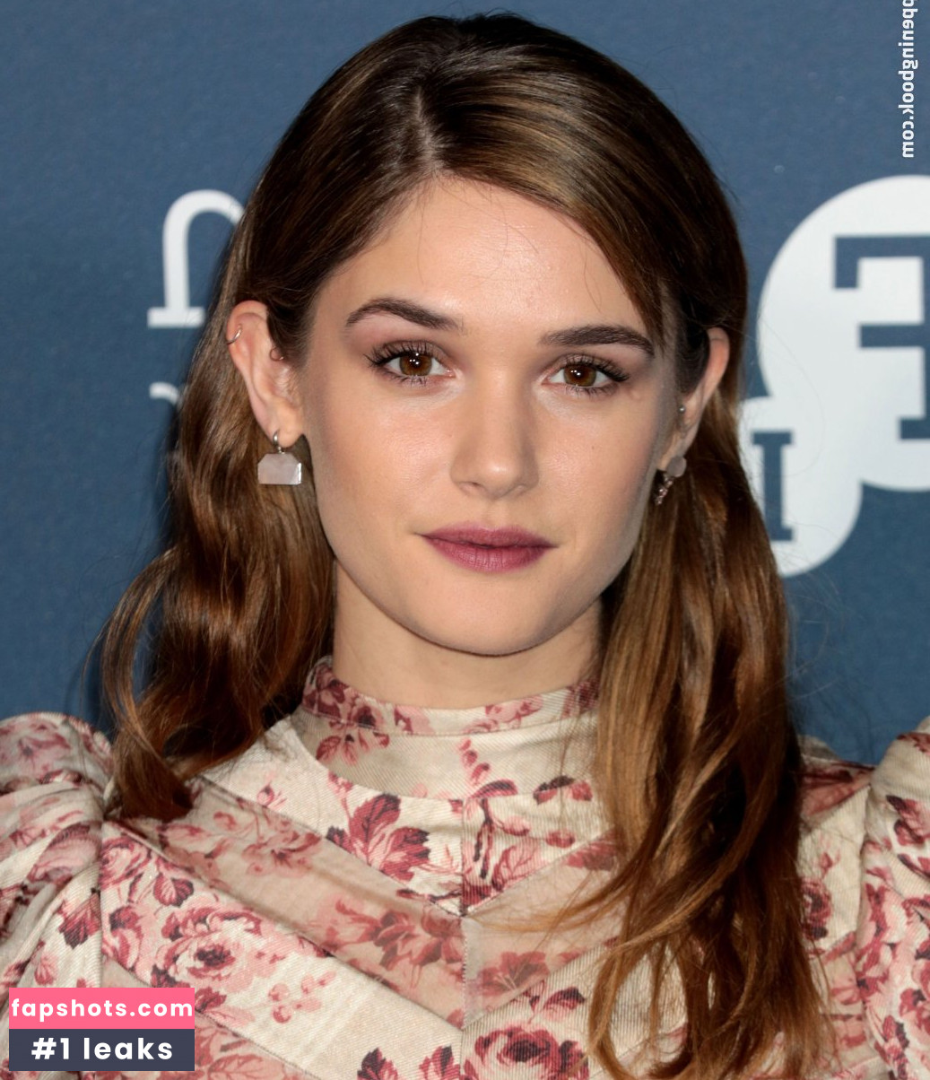 Sai Bennett gallery photo #25