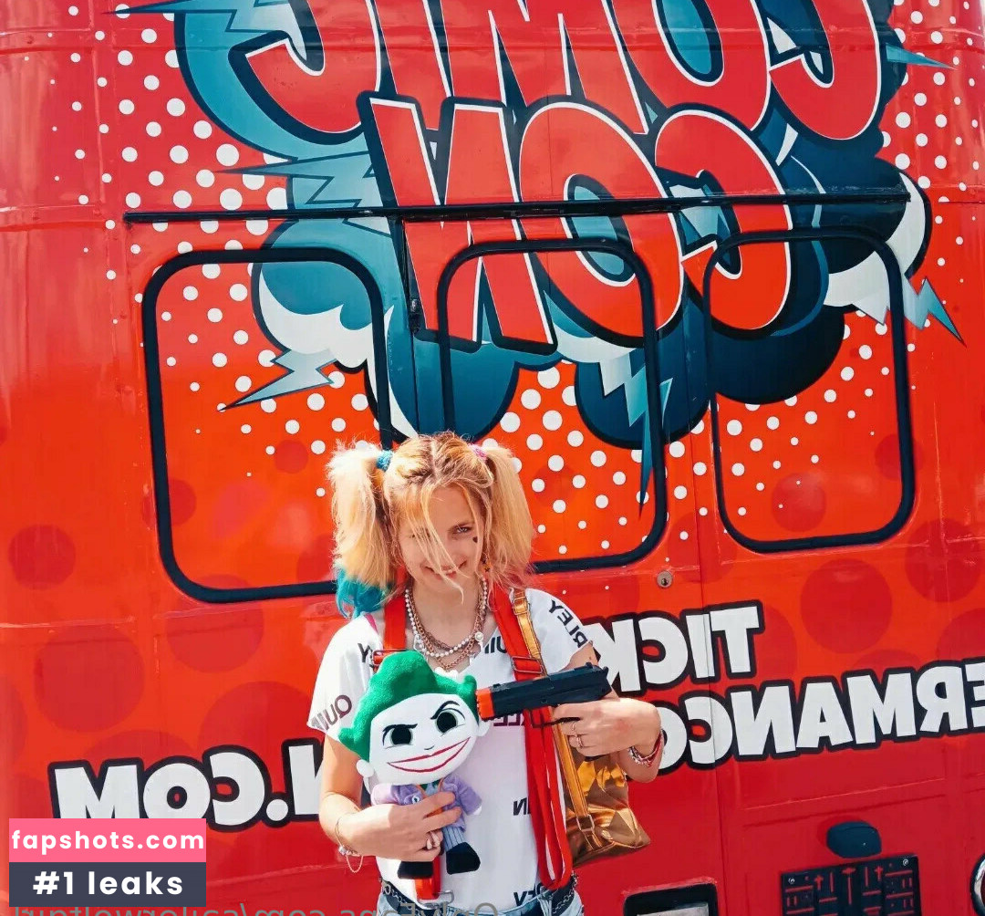 sailerwolfgirl gallery photo #2