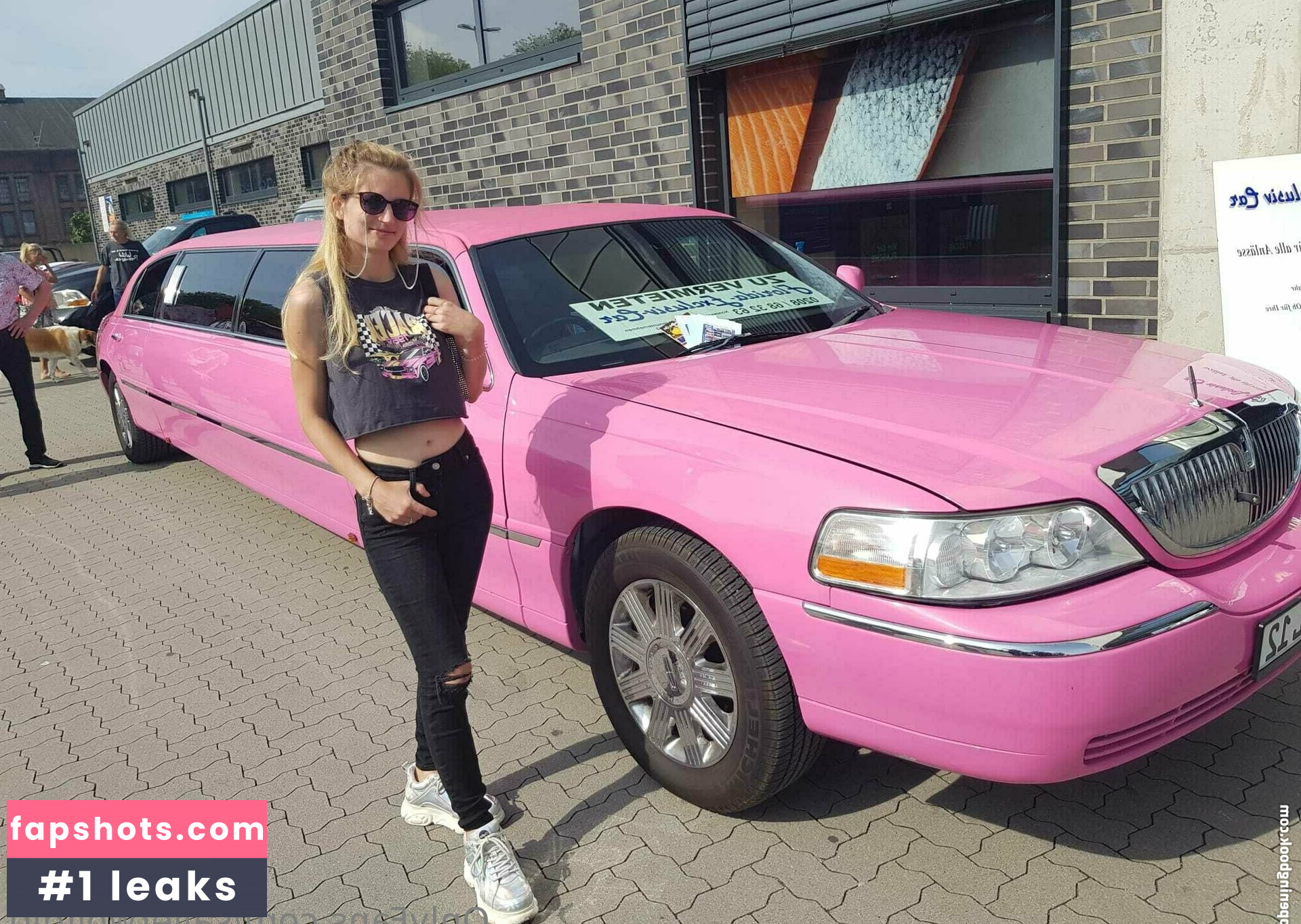 sailerwolfgirl nude babe gallery