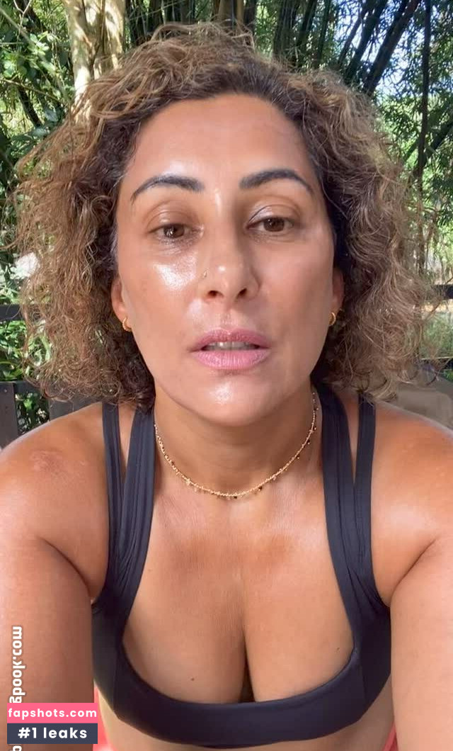 Saira Khan gallery photo #119