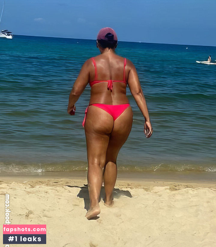 Saira Khan gallery photo #125