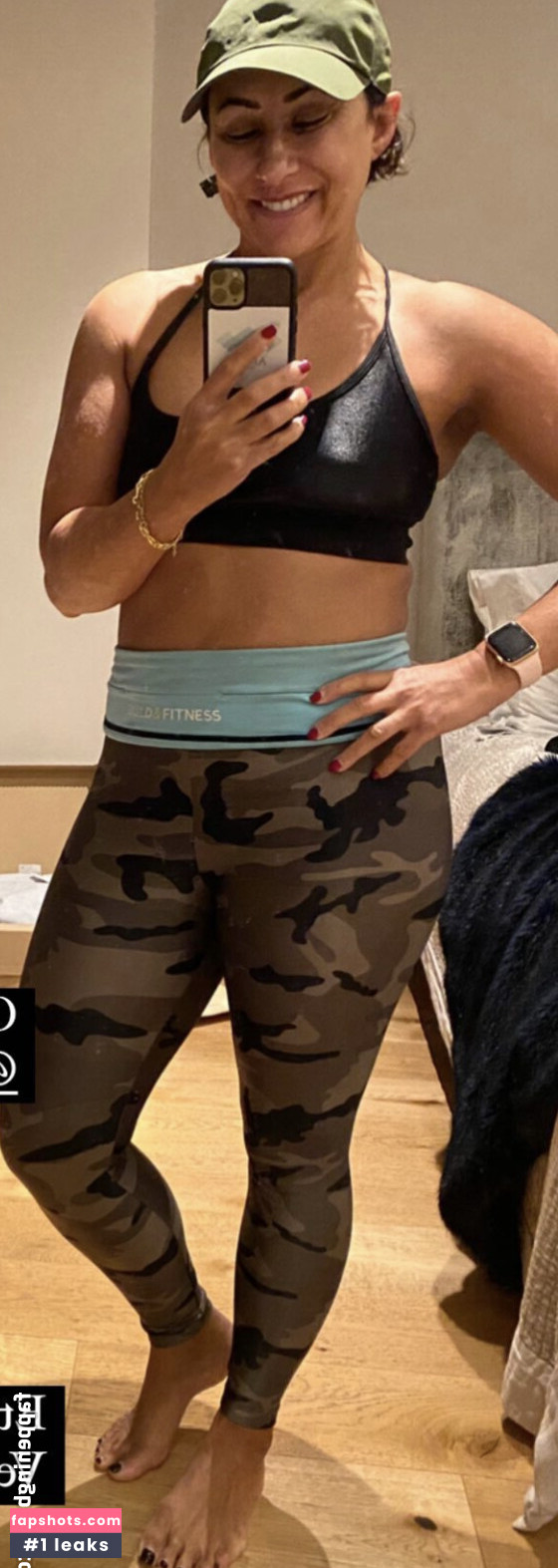 Saira Khan gallery photo #142