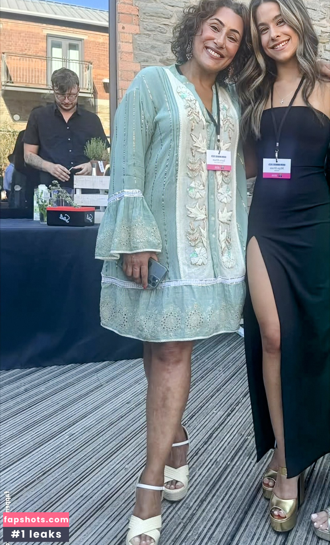 Saira Khan gallery photo #17