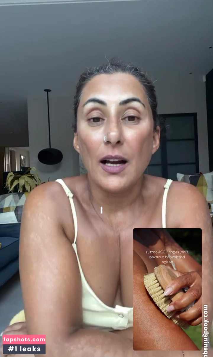 Saira Khan gallery photo #19