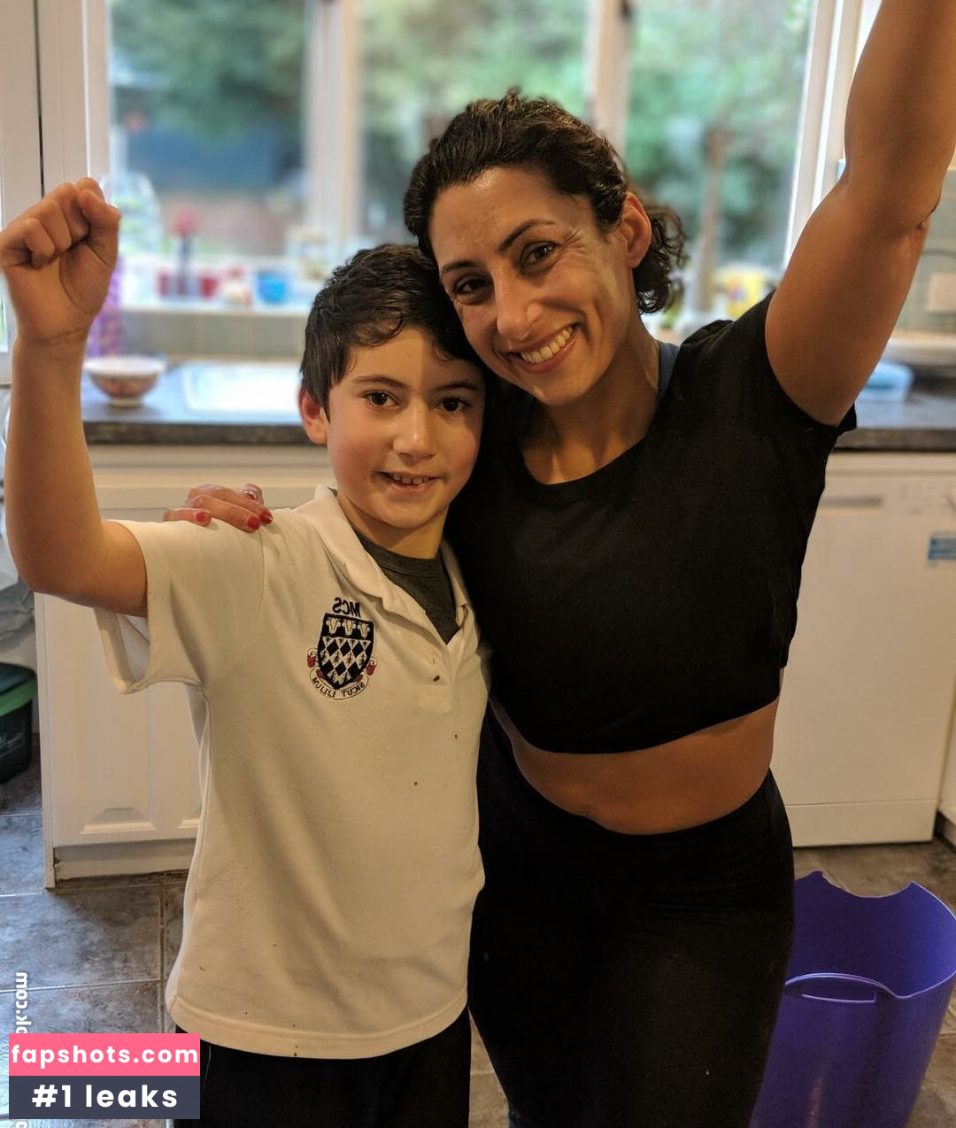 Saira Khan gallery photo #27