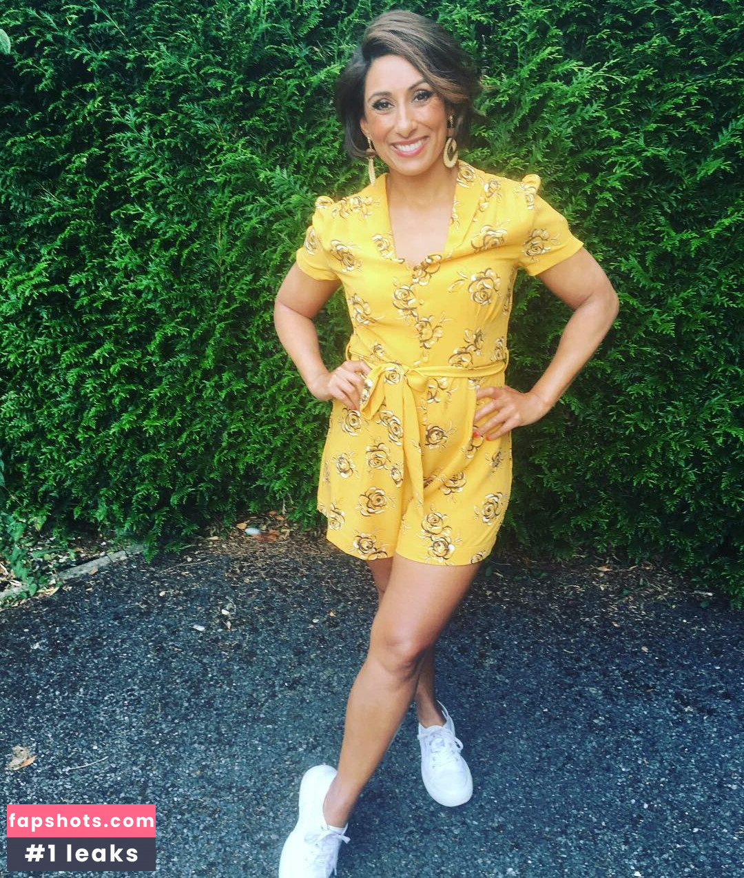 Saira Khan gallery photo #33