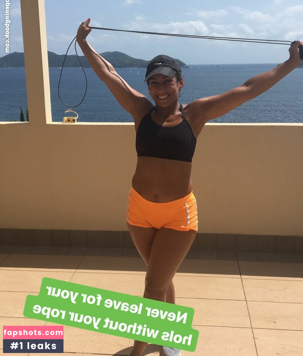 Saira Khan gallery photo #41