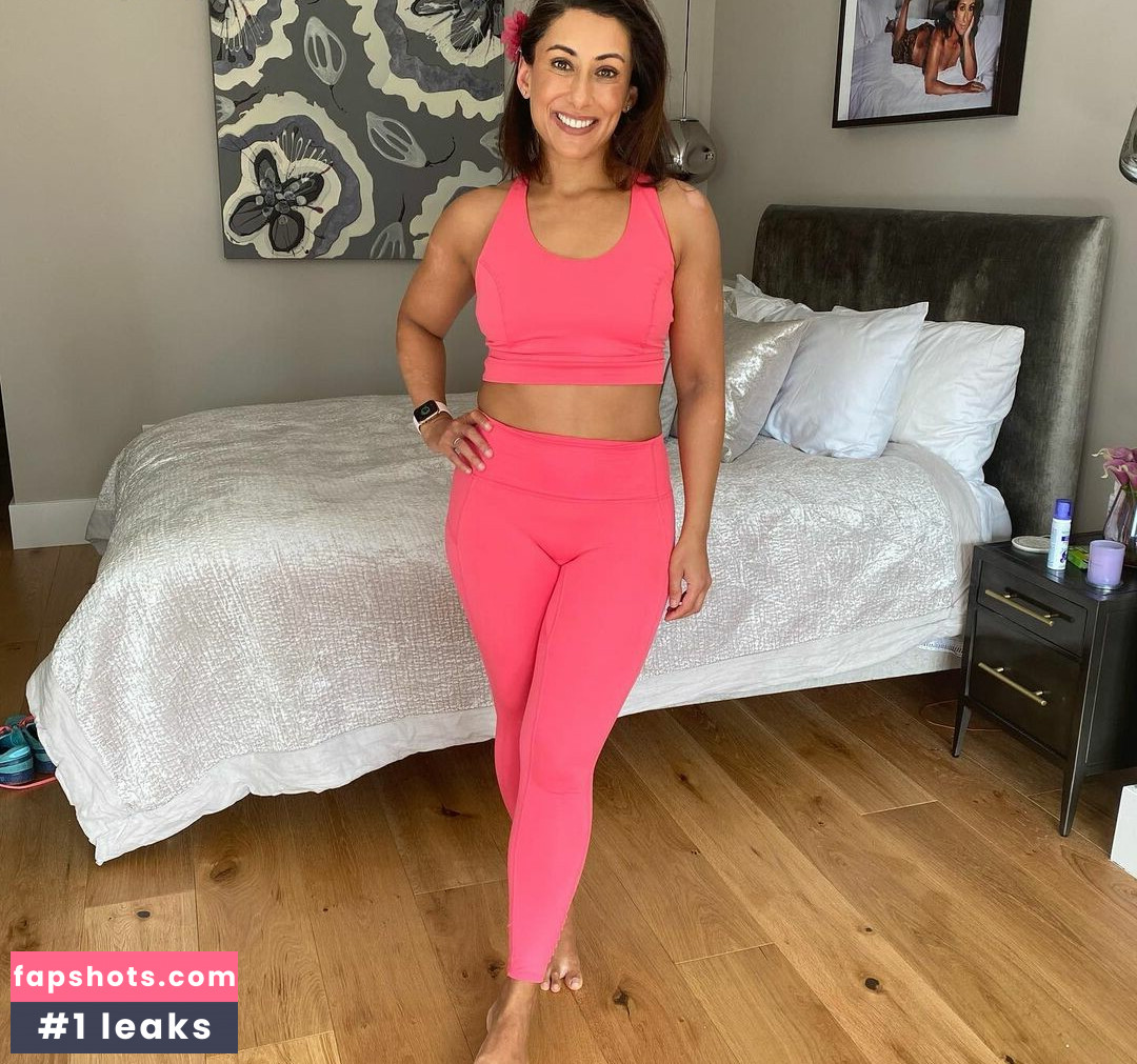 Saira Khan gallery photo #48