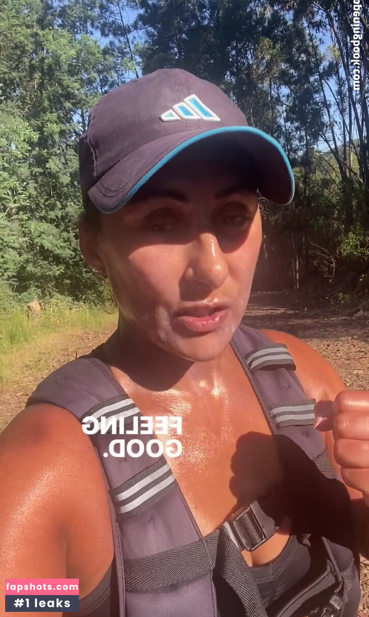 Saira Khan gallery photo #62