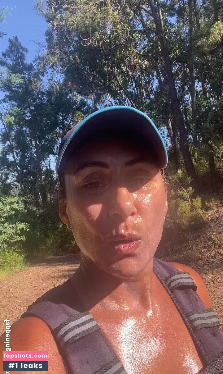 Saira Khan gallery photo #67