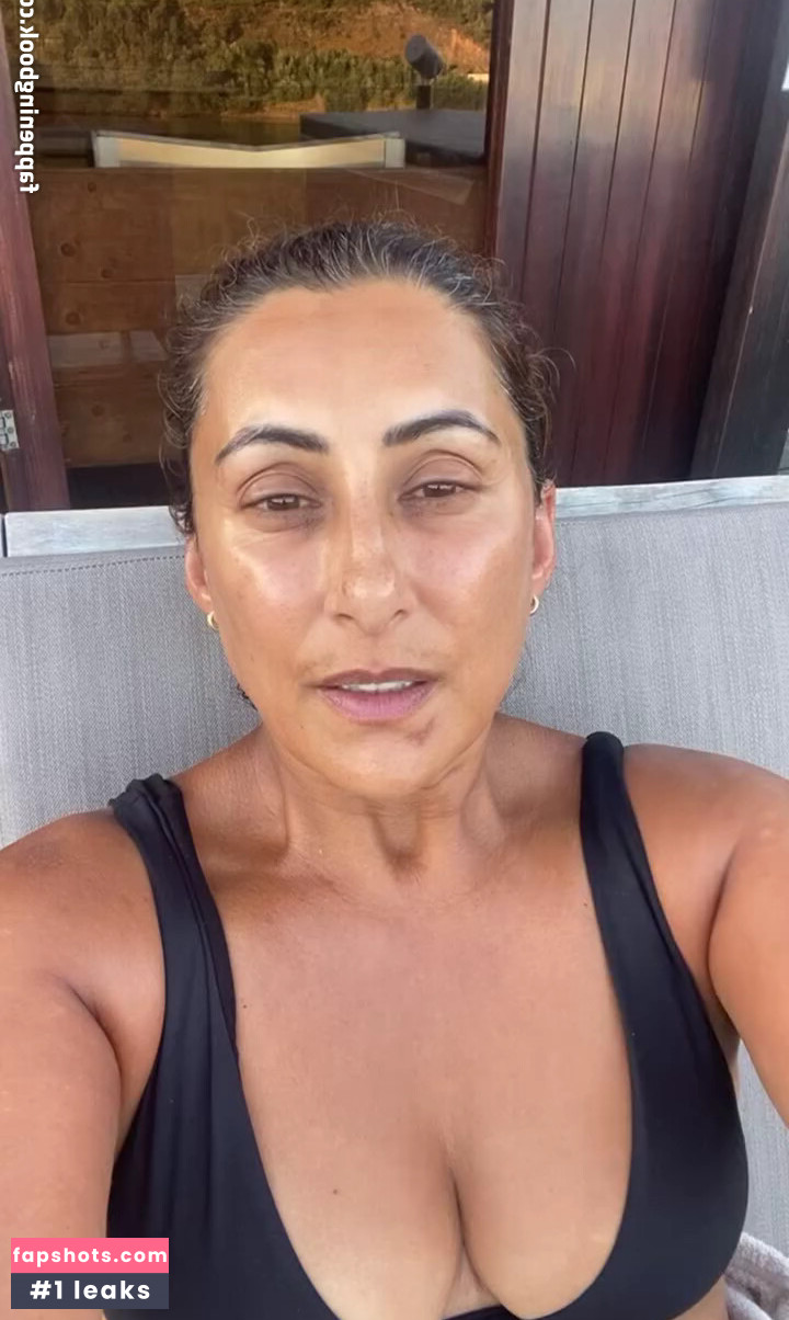 Saira Khan gallery photo #76