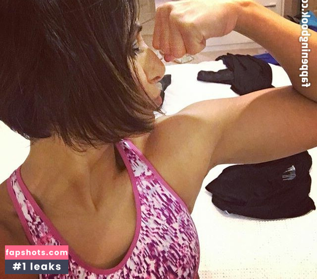 Saira Khan gallery photo #80