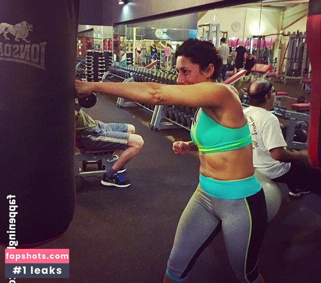 Saira Khan gallery photo #82