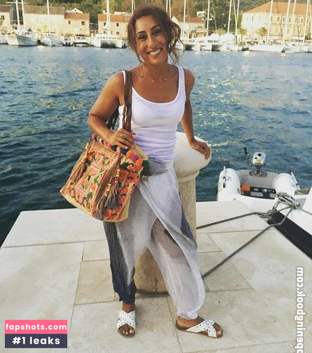 Saira Khan gallery photo #86