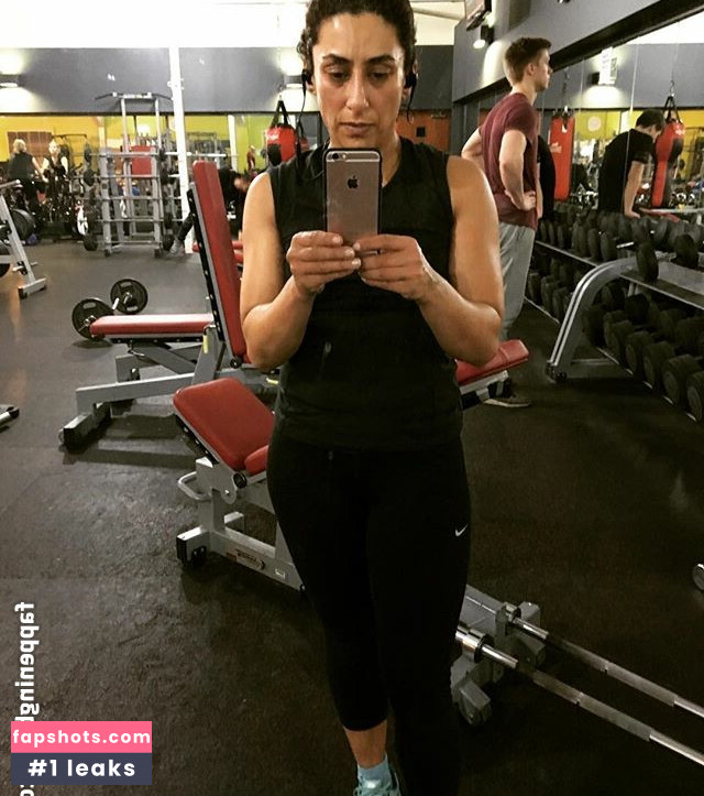 Saira Khan gallery photo #87