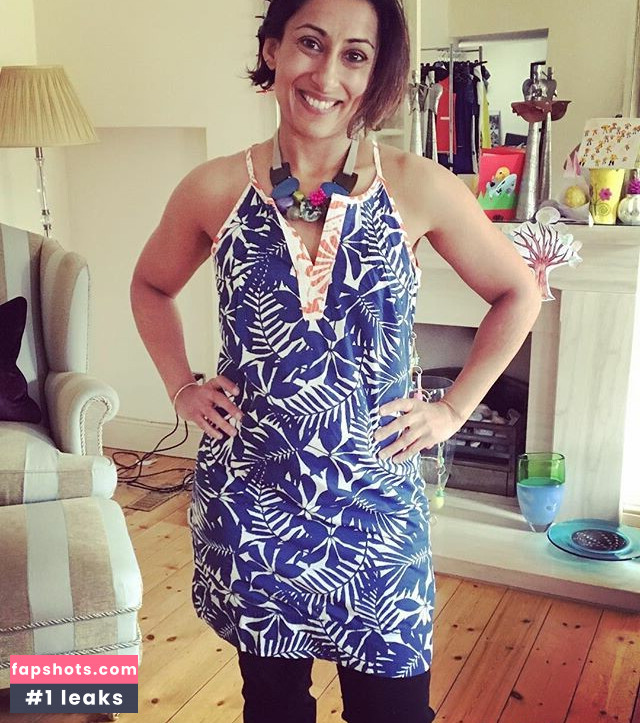 Saira Khan gallery photo #90