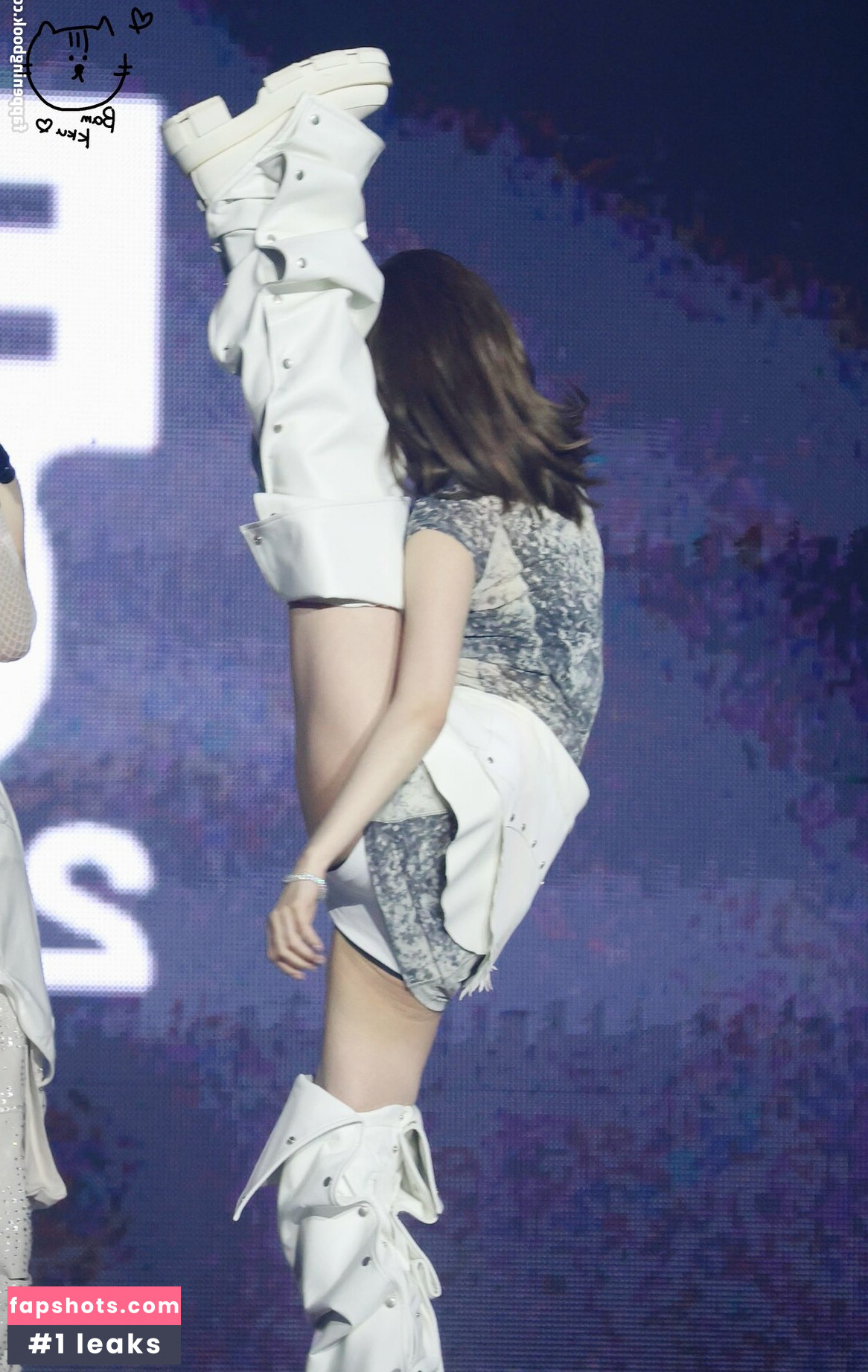 Sakura Miyawaki 宮脇 咲良 Nahé úniky fotek pouze od fanoušků #12 - Fapshots