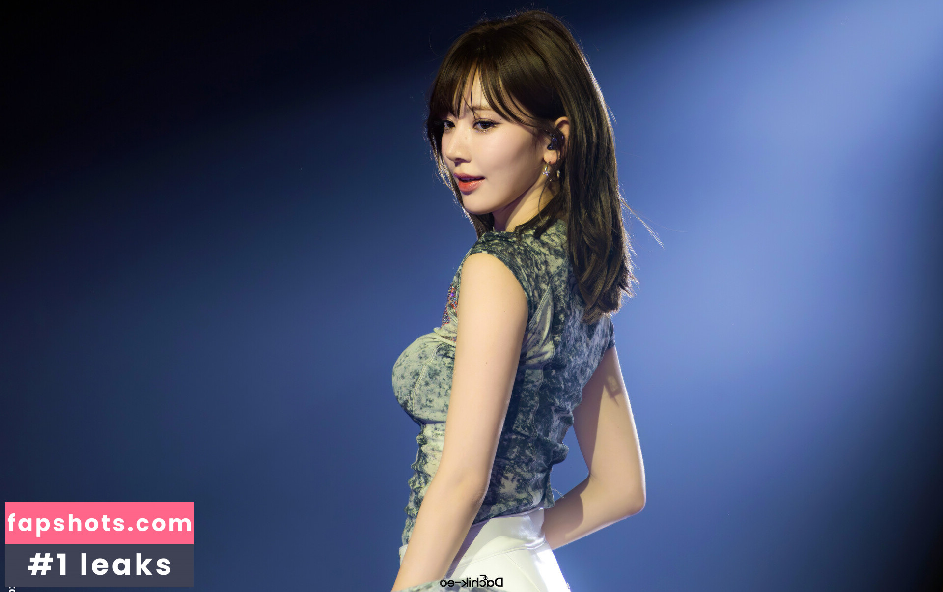 Sakura Miyawaki 宮脇 咲良 Nahé úniky fotek pouze od fanoušků #16 - Fapshots