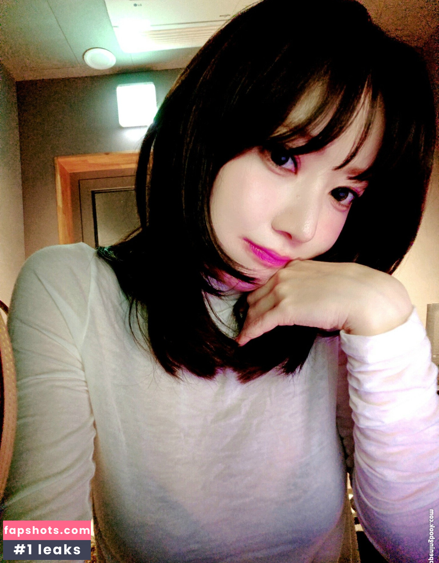 Sakura Miyawaki 宮脇 咲良 Nahé úniky fotek pouze od fanoušků #23 - Fapshots