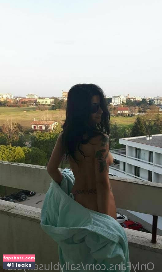 Sally Blu gallery photo #11