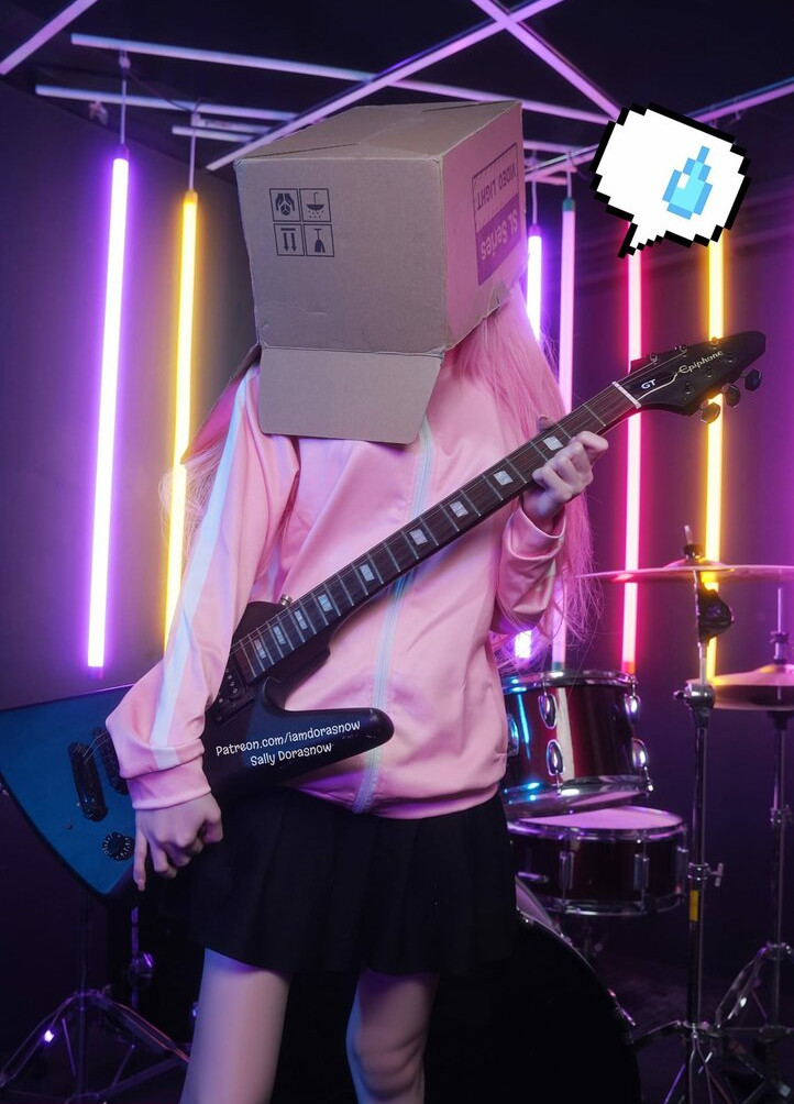 sally-dorasnow gallery photo #1237