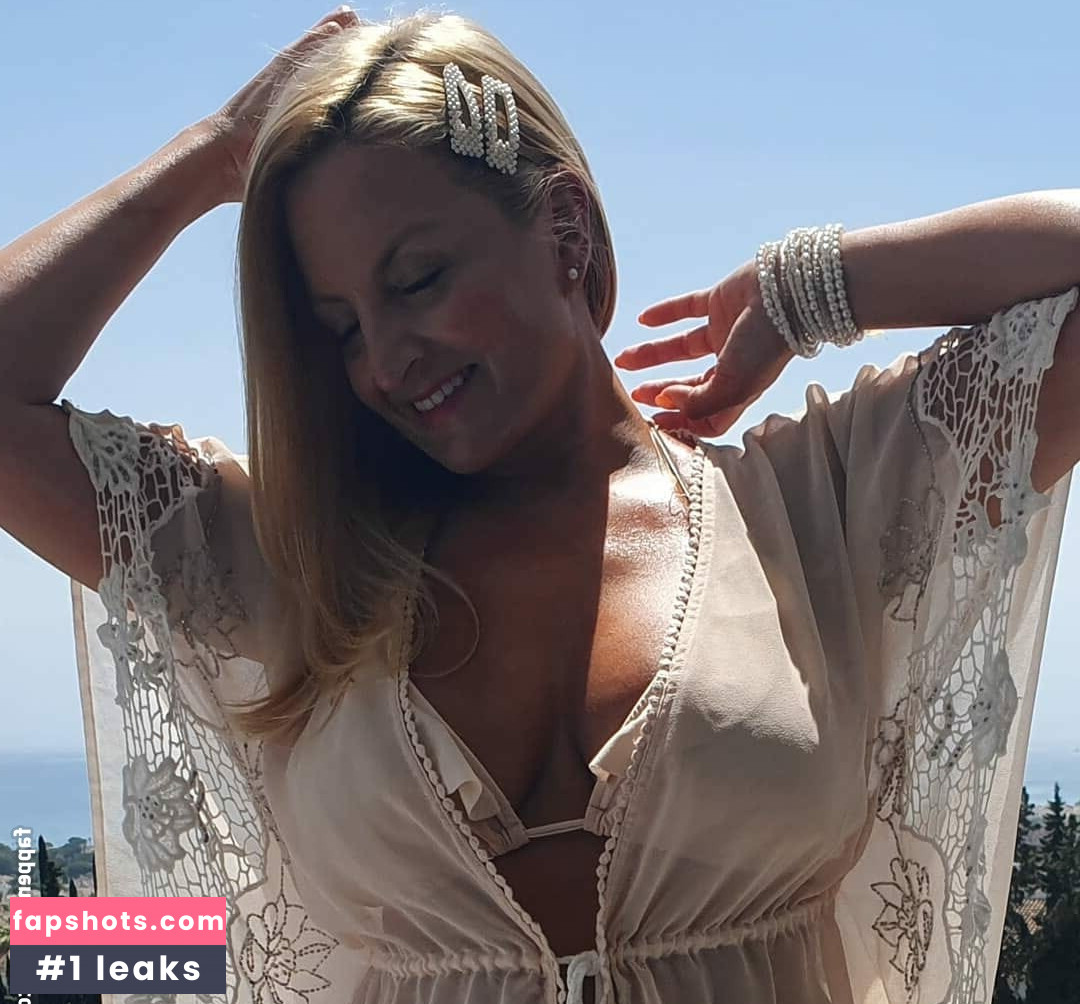 Sally Jaxx gallery photo #3