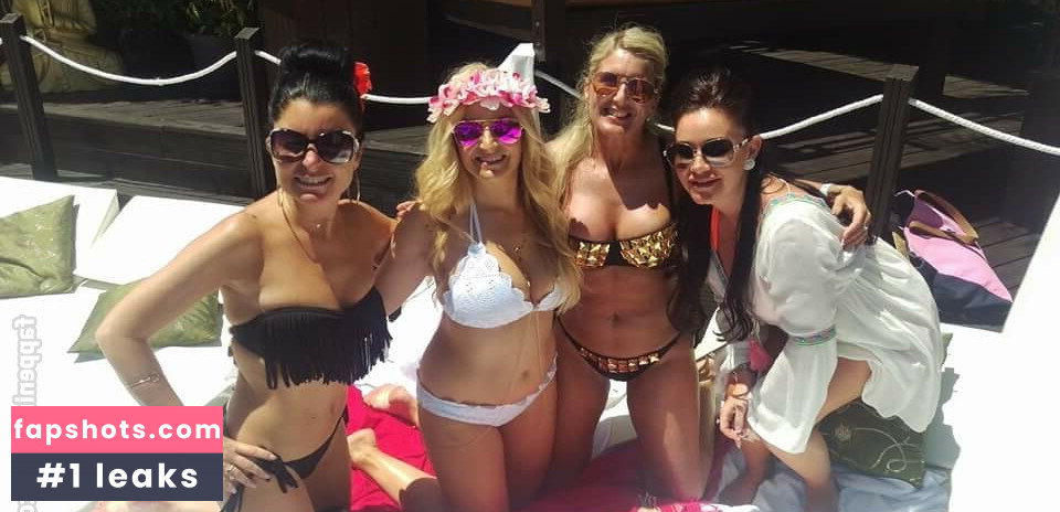 Sally Jaxx gallery photo #6