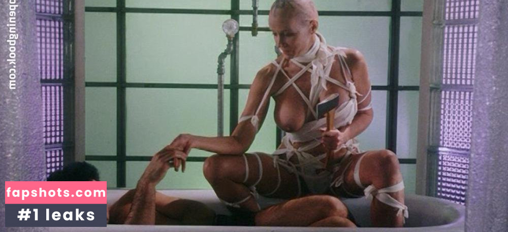 Sally Kirkland gallery photo #30