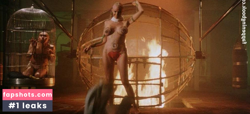 Sally Kirkland gallery photo #31