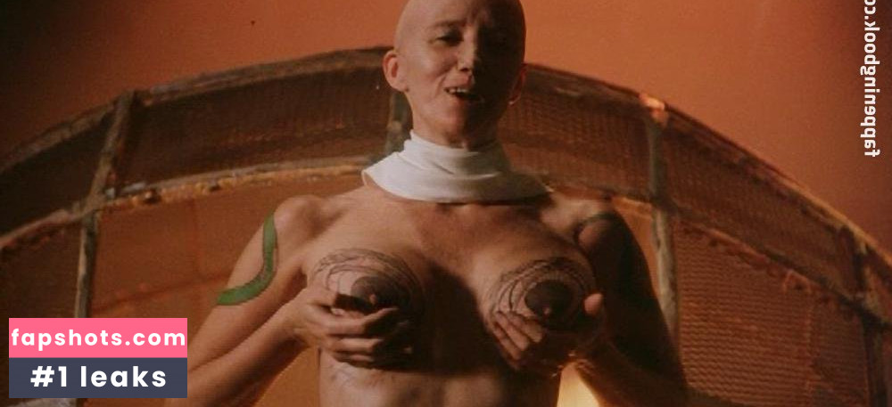 Sally Kirkland gallery photo #37