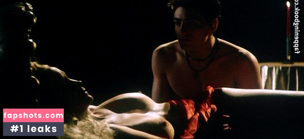 Sally Kirkland gallery photo #38