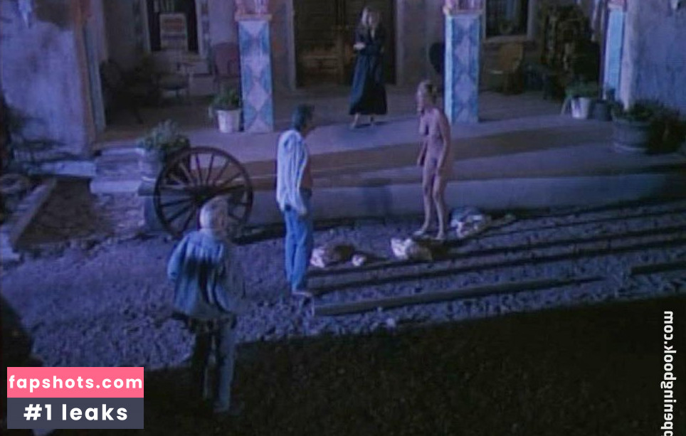 Sally Kirkland gallery photo #55